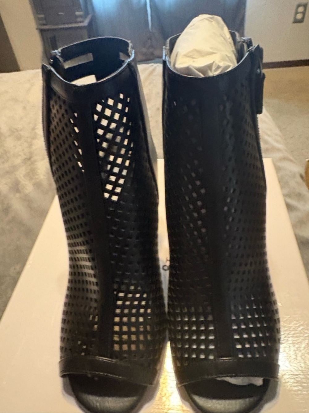 New Women’s Size 7 Shoes